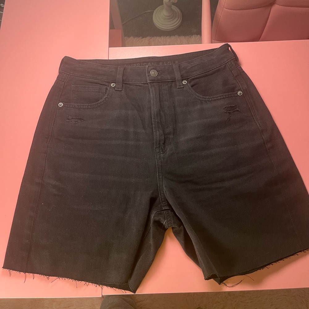 American eagle mom straight Jean shorts in‎ black